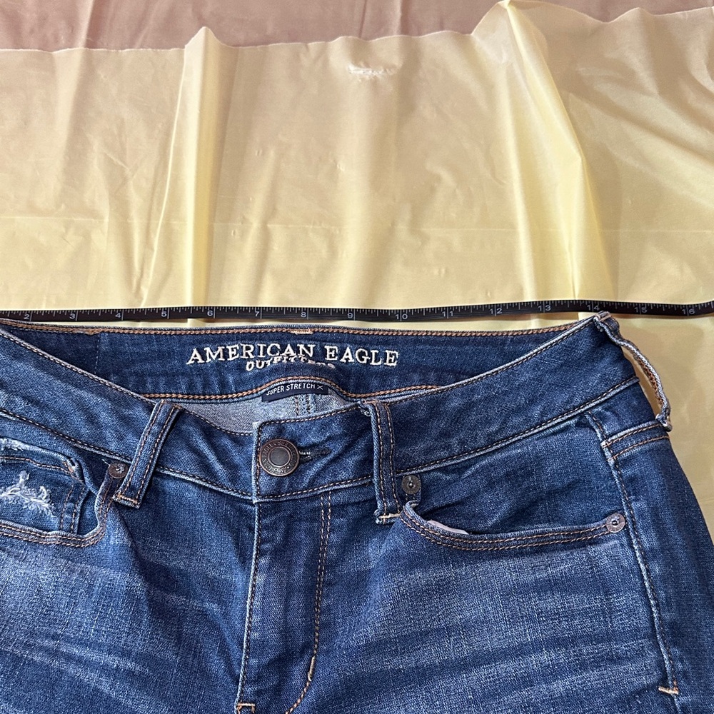 American Eagle Outfitters Women's Blue Distressed Jeans Size 4 - Picture 4 of 8